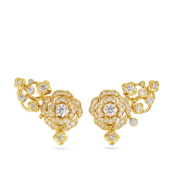 Bouton de Camelia crawling earrings - Yellow gold | CHANEL